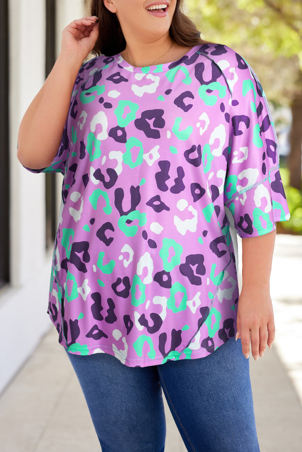 Leopard Kiss Print Plus Size Short Sleeve Tee