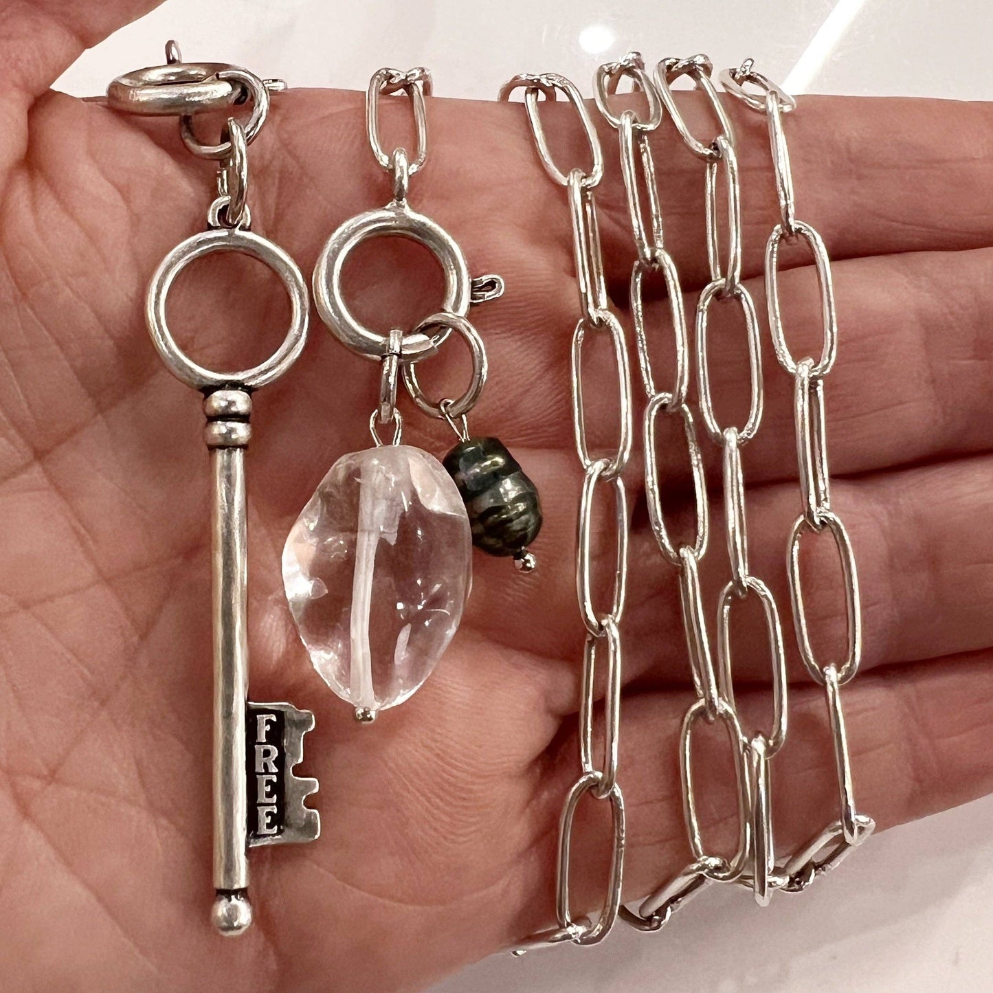 Katia Designs - I AM FREE | KEY | Versa Chain: Gold