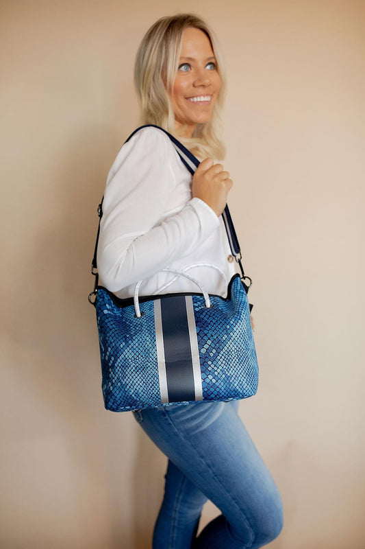 NEOPRENE TOTE OCEAN BLUE SNAKESKIN